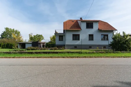 Straßenansicht Haus