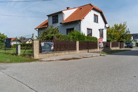 Straßenansicht Haus