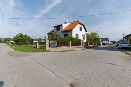 Straßenansicht Haus