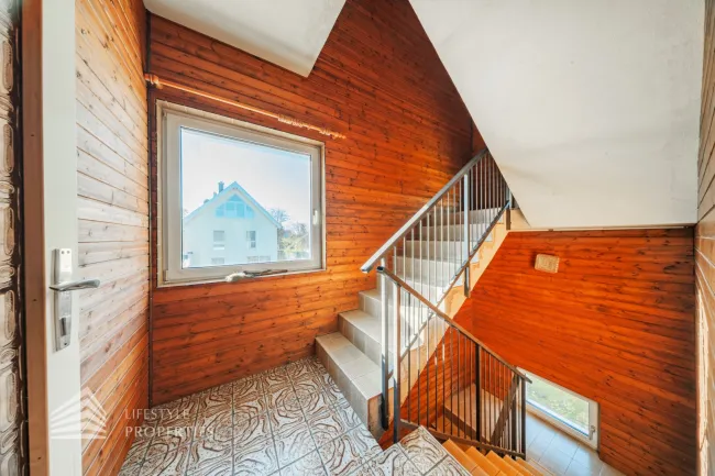 Großzügiges Familienrefugium in absoluter Ruhelage – charmantes Wohnhaus auf 1.000 m² Traumgrundstück in 1220 Wien - Bild