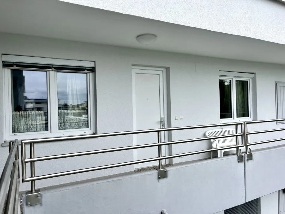Helle 3-Zimmer-Wohnung mit Loggia, Fußbodenheizung & Tiefgaragenplatz - Titelbild