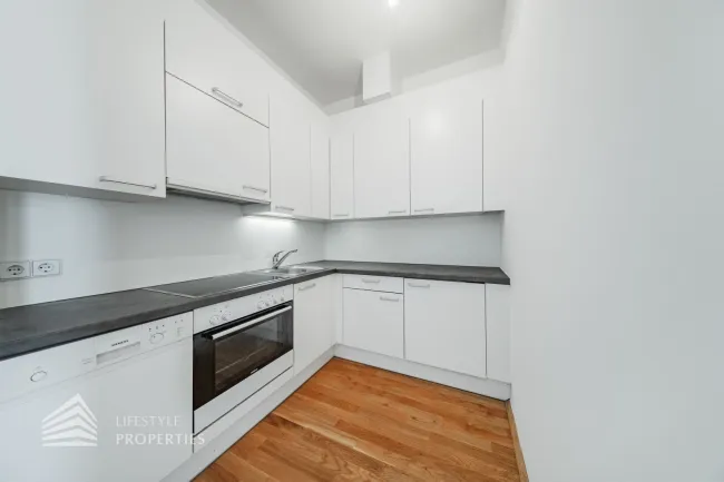 Ruhiger Innenhofblick trifft Citynähe – stilvolle 2 Zimmer Altbauwohnung im 3. Liftstock - Bild