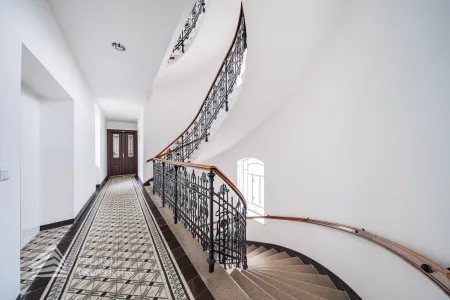 2-Zimmer Wohnung mit lichtdurchfluteter Wohnküche und durchdachter Raumaufteilung by Lifestyle Properties GmbH