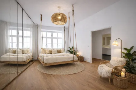 Ruhiger Innenhofblick trifft Citynähe – stilvolle 2 Zimmer Altbauwohnung im 3. Liftstock