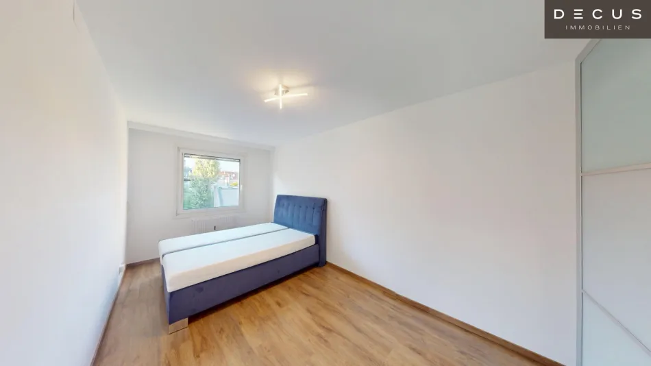 INNENHOFLAGE - HELLE 2 ZIMMER WOHNUNG MIT SEPARATER KÜCHE - Bild