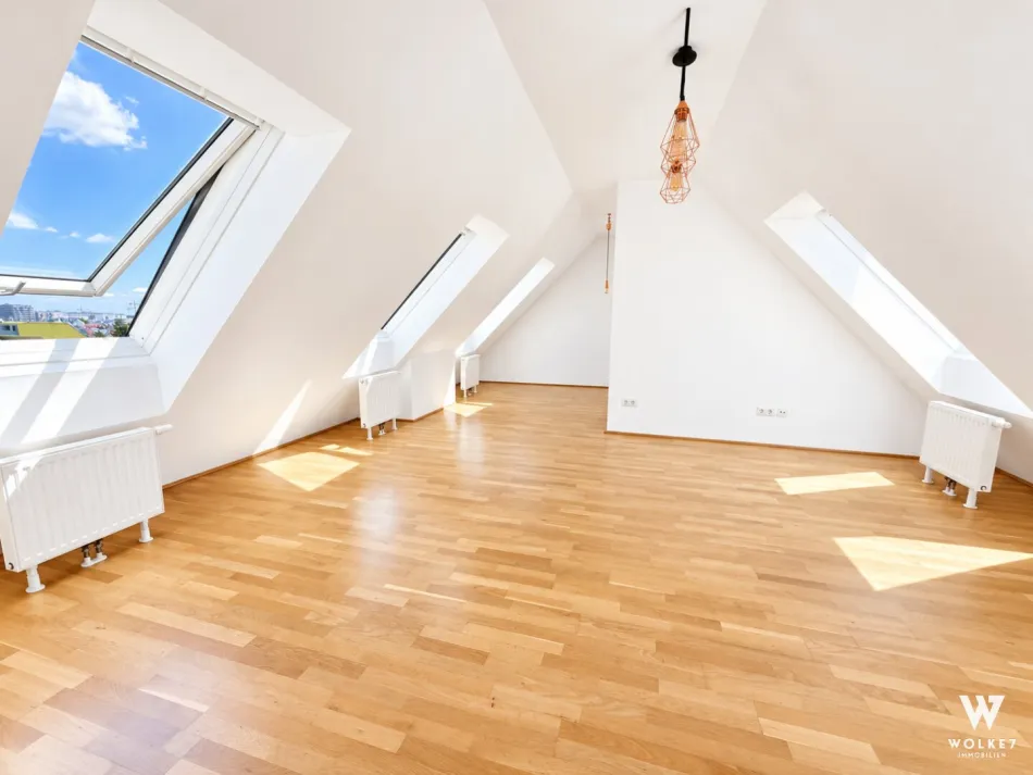Moderne Dachgeschoss-Maisonette mit Dachterrasse & Weitblick - Bild