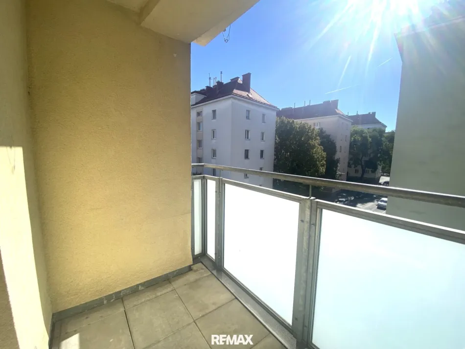 3-Zimmer-Loggia-Wohnung im 4. Liftstock nahe Matzleinsdorfer Platz - Titelbild