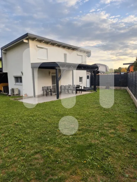 EIGENGRUND | gepflegtes Kleingartenhaus mit 5 Zimmern, Garten & Doppel-Carport in Stockerau