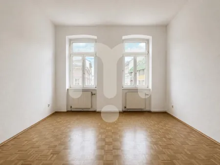 Großzügiger Altbau mit 77 m² | 3 Zimmer | Sanierungspotenzial & geplanter Balkon