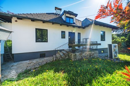 Traumhaftes Einfamilienhaus mit Gartenparadies