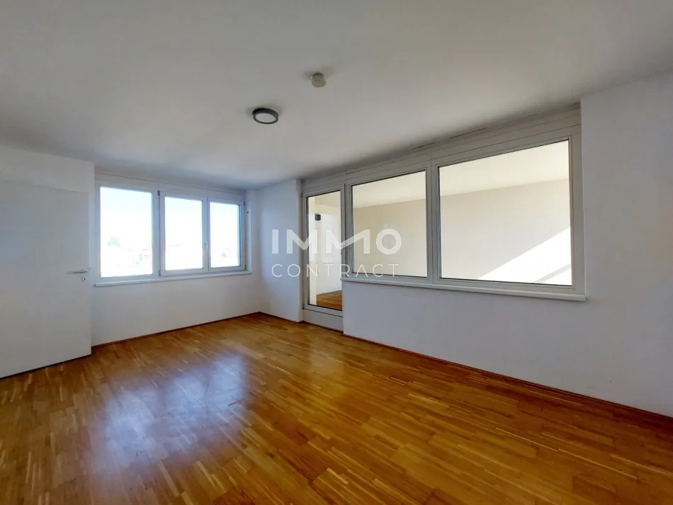 Exklusive Dachgeschosswohnung in den historischen Sofiensälen – 4 Zimmer mit Terrasse & Loggia - Bild