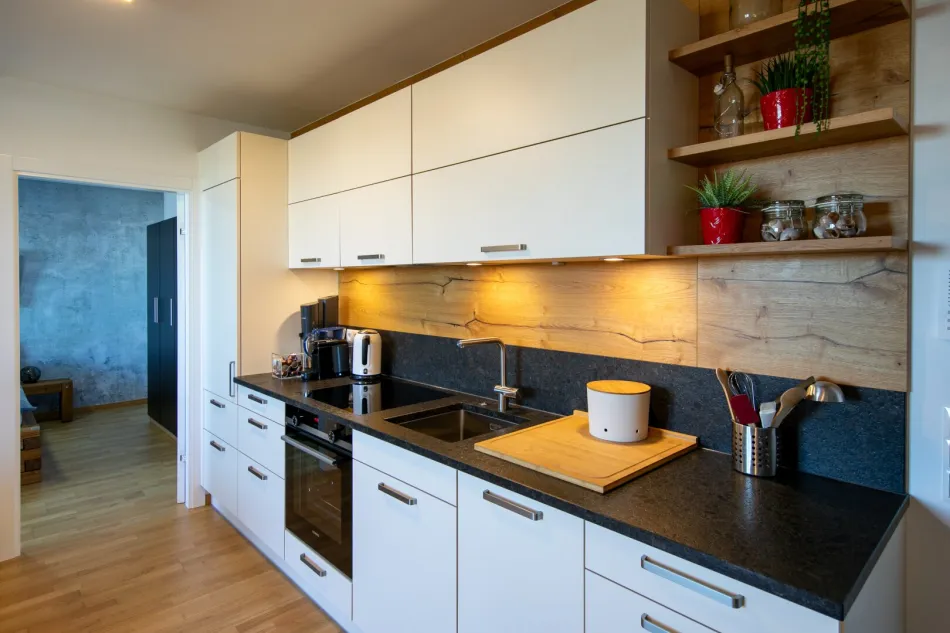 Moderne DG-Wohnung mit Terrasse und Klimaanlage I Garagenplatz vorhanden - Titelbild