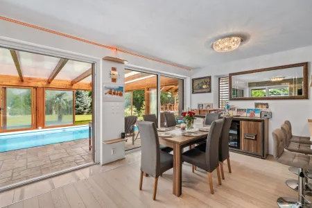 Exklusives Einfamilienhaus in bester Lage mit Seeblick