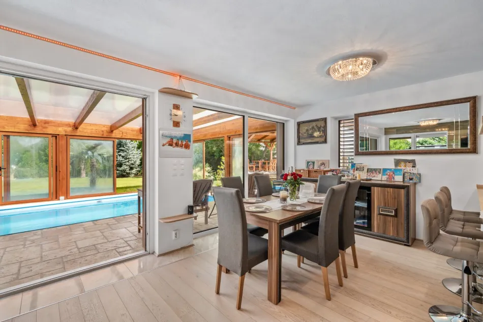 Exklusives Einfamilienhaus in bester Lage mit Seeblick - Bild