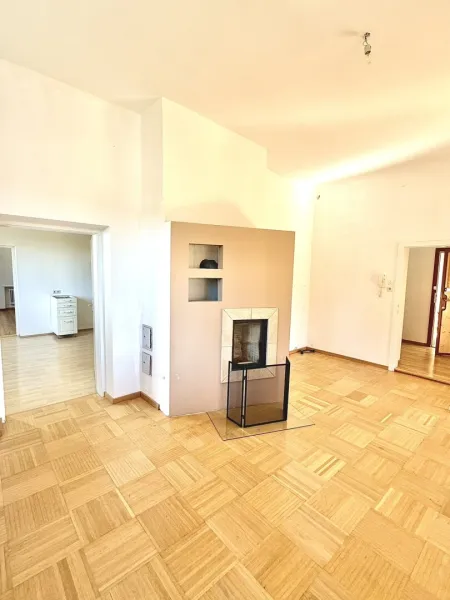 Wohnzimmer mit Kamin