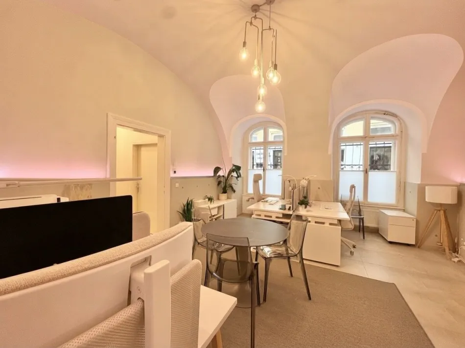 MODERNISIERTES 2 ZIMMER BÜRO NÄHE STEPHANSPLATZ (UNBEFRISTET) - Bild
