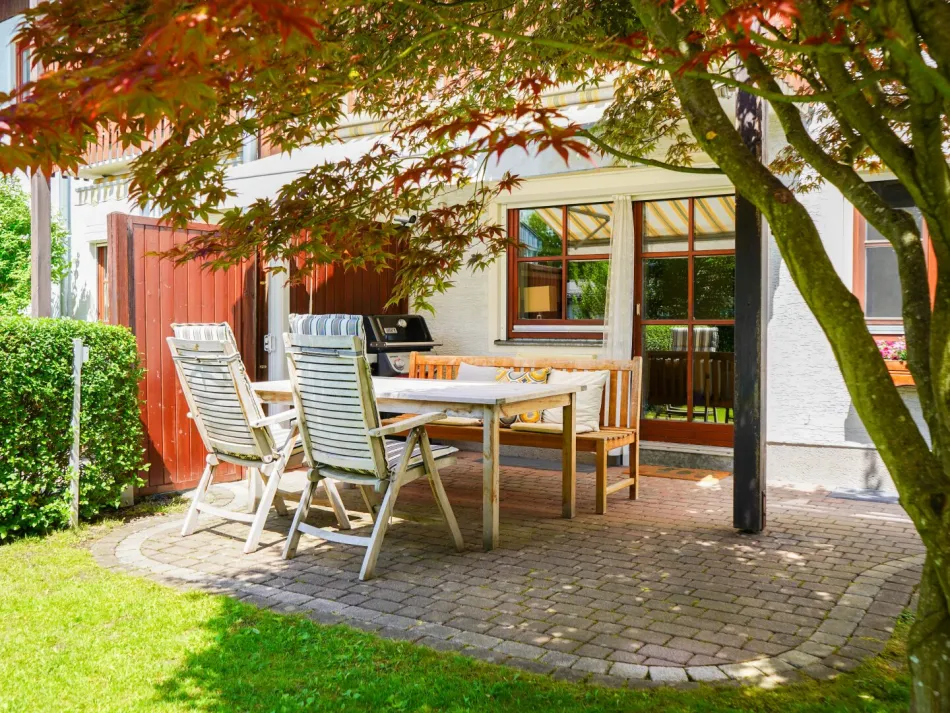 GARTENleben.ELSBETHEN | 3-Zimmer-Garten-Eckwohnung mit Carport-Stellplatz & Kaminofen - Bild