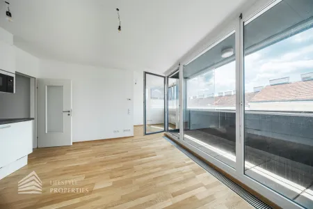 Sonnendurchflutetes Dachgeschossjuwel mit Südloggia & Wintergarten-Potenzial