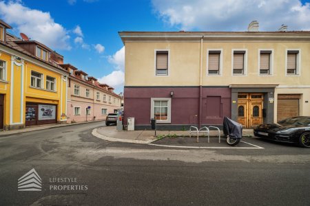Sanierungsbedürftiges Zinshaus im Stadtkern