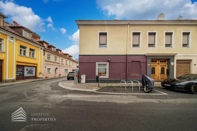Sanierungsbedürftiges Zinshaus im Stadtkern - Bild