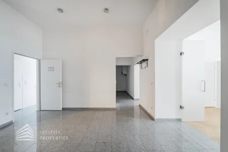 Geräumiges 5-Zimmer Büro/Praxis im 6. Wiener Gemeindebezirk