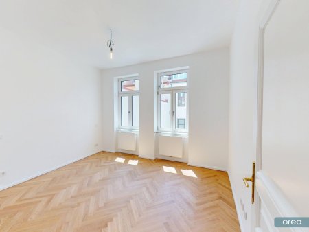 orea | 3-Zimmer-Erstbezug mit Altbaucharme | Top Ruhelage im sonnigen Innenhof