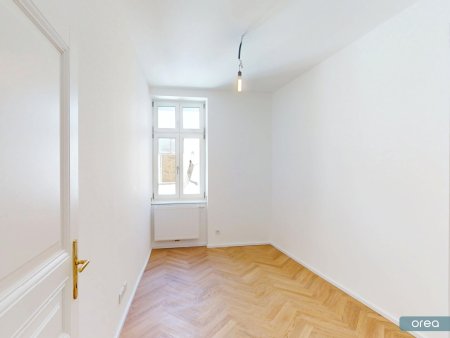 orea | 3-Zimmer-Erstbezug mit Altbaucharme | Top Ruhelage im sonnigen Innenhof