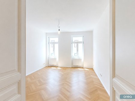 orea | 3-Zimmer-Erstbezug mit Altbaucharme | Top Ruhelage im sonnigen Innenhof