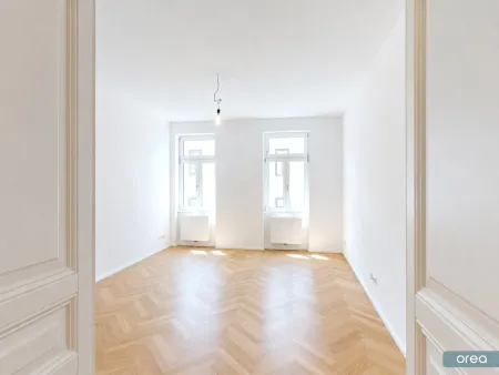 orea | 3-Zimmer-Erstbezug mit Altbaucharme | Top Ruhelage im sonnigen Innenhof
