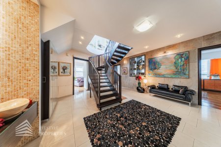Luxuriöses Maisonette-Penthouse mit Privatgarage & hochwertiger Vollausstattung, Nähe Augarten