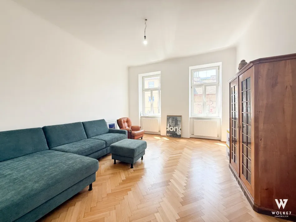 Hochwertig sanierte 2-Zimmer-Altbauwohnung | Zentral & mit Lift - Bild