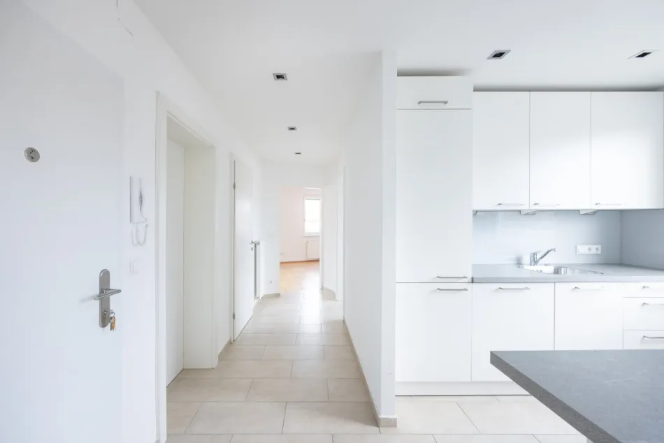 Schöne 67m² 2 Zimmer-DG-Wohnung mit 24m² Terrasse ohne Lift für Sportler und Fitnessfreunde - Titelbild