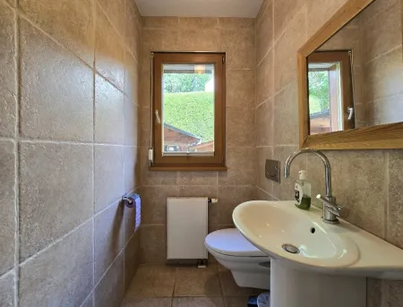 Toilette, Erdgeschoss