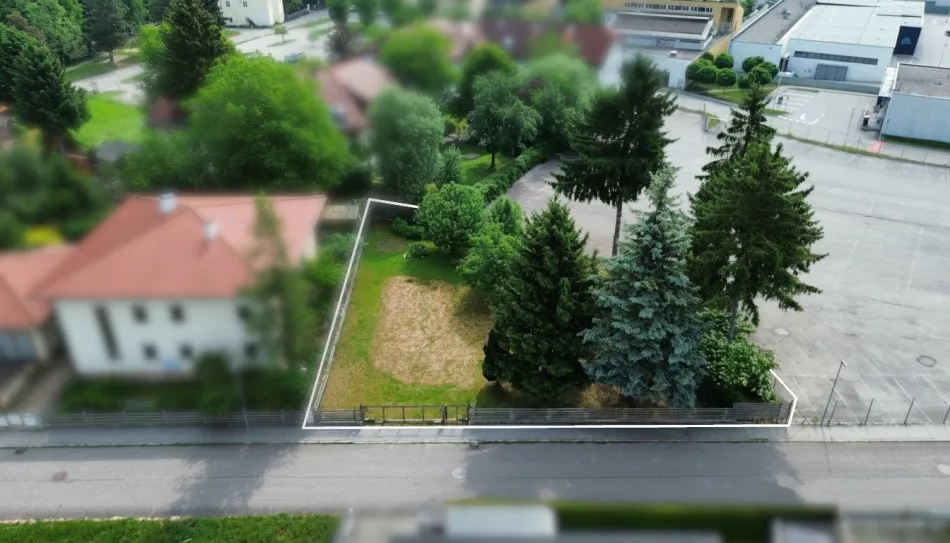 Grundstück