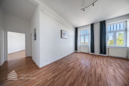 Elegante 4-Zimmer Altbauwohnung