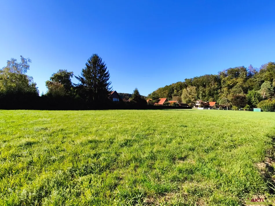 Zwei Baugrundstücke mit insgesamt 4.264 m² in ruhiger Wohnlage in Wildon. - Titelbild