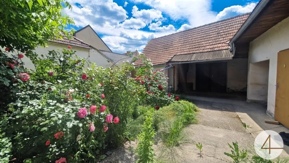 Sanierungsbedürftiges Haus zu verkaufen - Bild