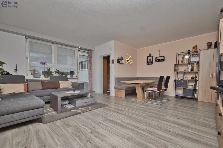 Ein Carport + zwei große Terrassen + drei Zimmer = Ihr neues Zuhause - Titelbild