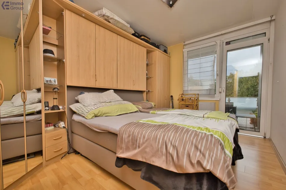 Ein Carport + zwei große Terrassen + drei Zimmer = Ihr neues Zuhause - Bild