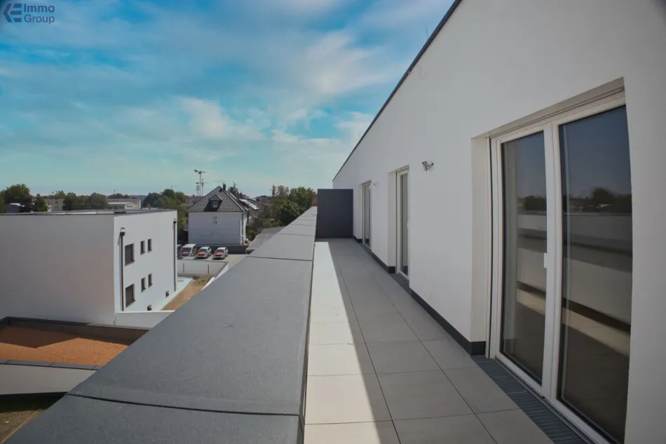 Neubau-Erstbezug Traun: 3 Zimmer, 84 m², 22 m² Terrasse, Top 12 - Titelbild