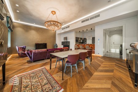 Concierge-Service im Palais: 4-Zimmer-Erstbezug im Herzen der Inneren Stadt, Nähe Börse