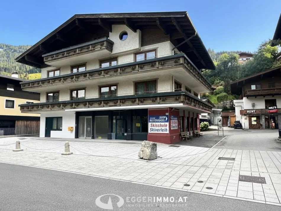 5754 Saalbach / Hinterglemm: die GELEGENHEIT: 100m² Büro und Geschäftsflächen + 20m² Lager in Bestlage von Saalbach Hinterglemm, - Titelbild