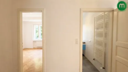 Badezimmer- sowie Zimmerzugang