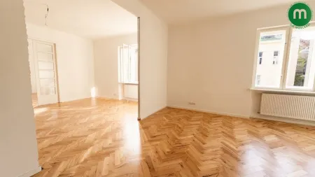 Küche mit Terrassenzugang