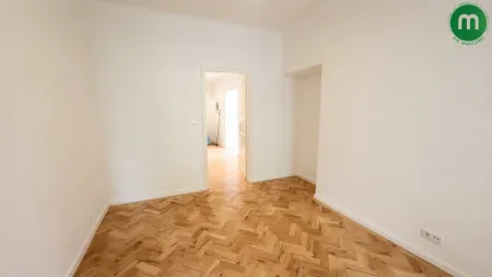 Zimmer 2 mit Terrassenzugang