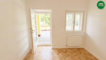 Zimmer 2 mit Terrassenzugang