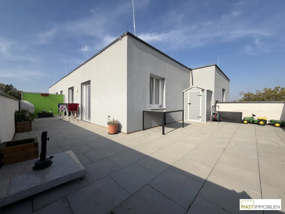 DACHGESCHOSS mit 51 m² Dachterrasse in Harmannsdorf - inkl. EWE Einbauküche - Titelbild