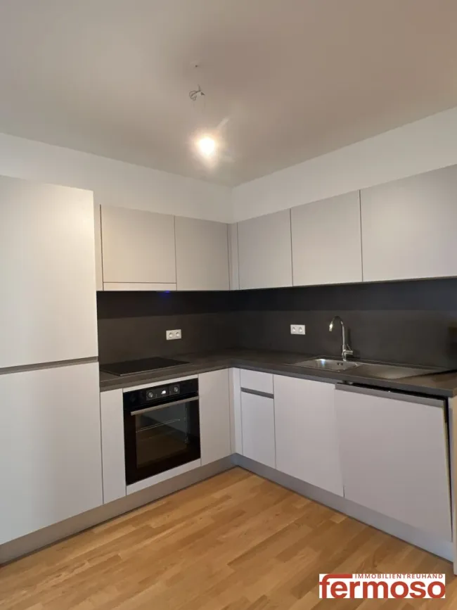 Moderne 1-Zimmer-Wohnung mit Loggia und U-Bahn Nähe in 1210 Wien um 849 €! - Titelbild