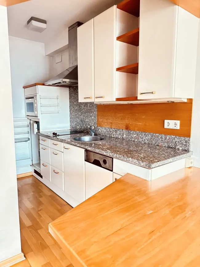 Attraktive Stadtwohnung mit Südbalkon in zentraler Salzburger Lage - Titelbild