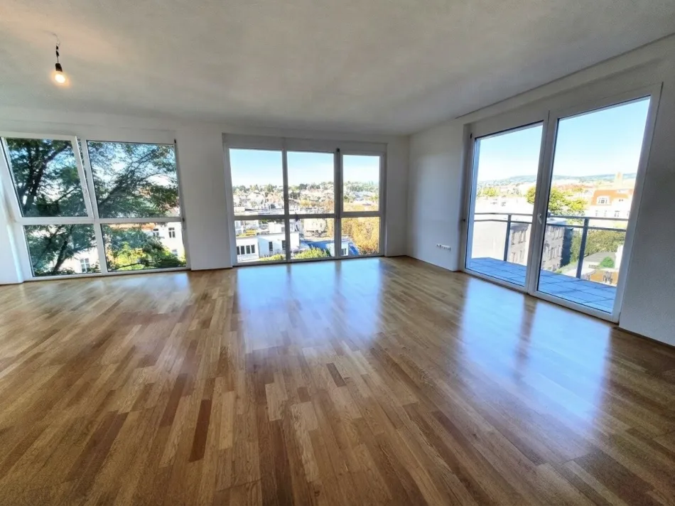 Exklusives Panorama Apartment mit Terrasse - Bild